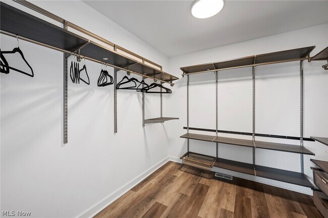 Building Photo - 402 Jefferson Ave