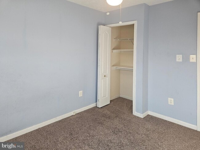 Building Photo - 3315 Hollow Ct