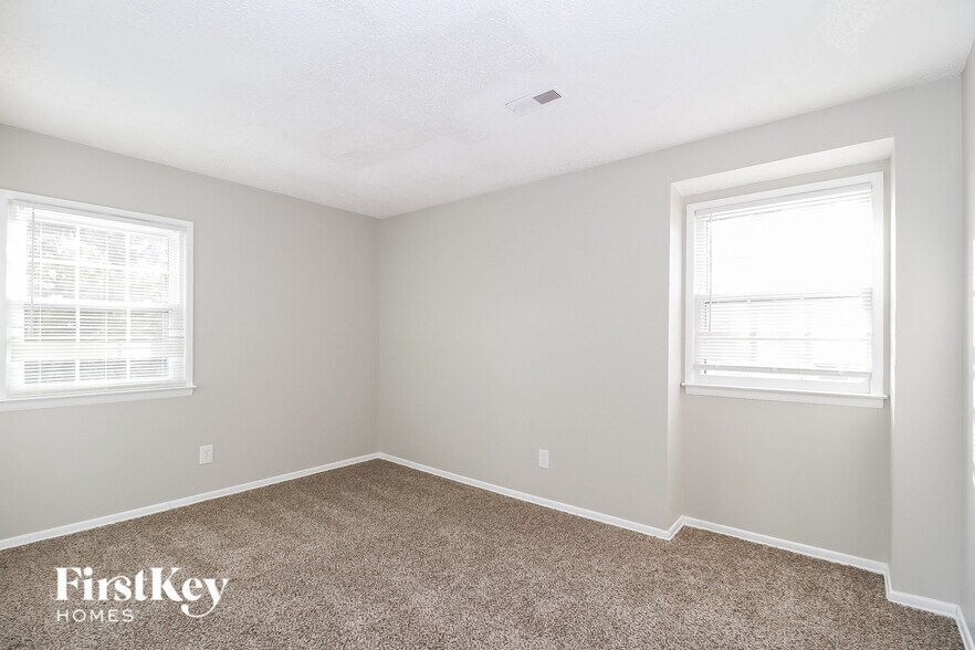 Building Photo - 1923 Greenstone Pl