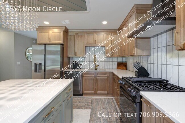 Building Photo - 6547 Moon Cir