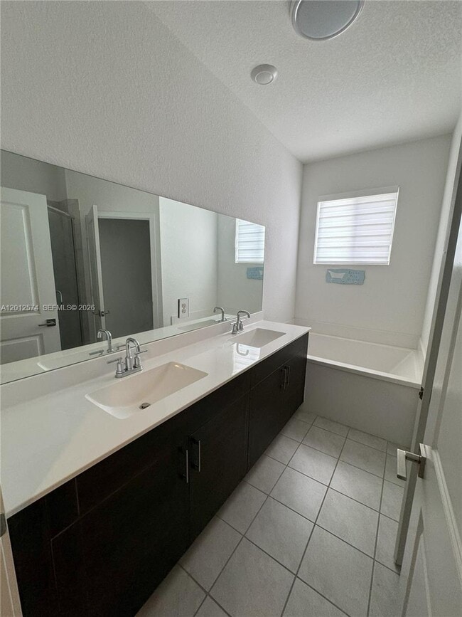 Building Photo - 1763 SE 8th Pl