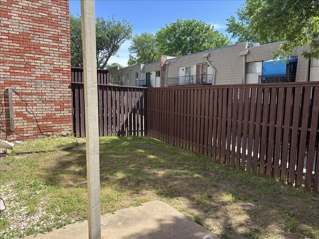 Building Photo - 4313 E 68th St