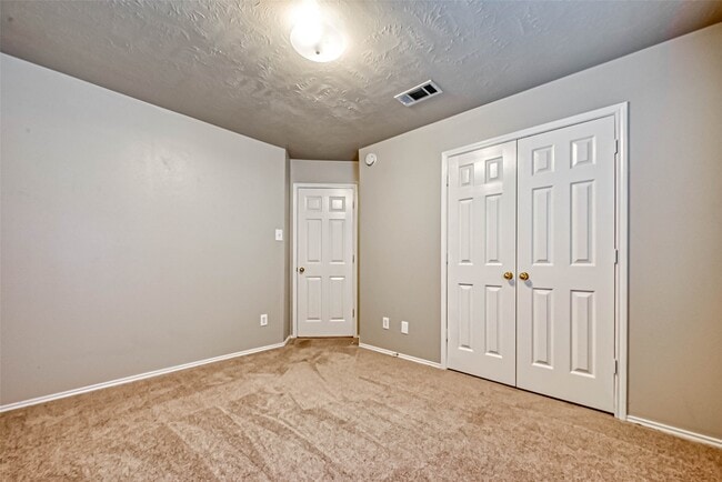 Building Photo - 758 Brushy Glen Dr