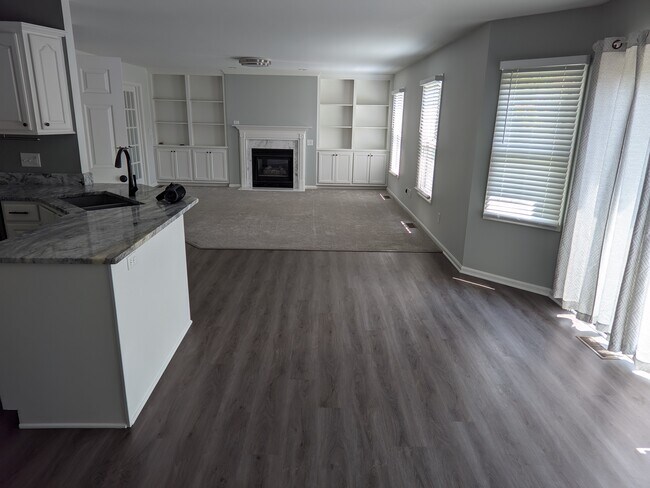 Building Photo - 34521 Springvale Cir