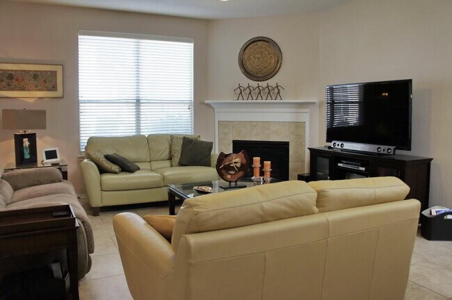 Building Photo - 13600 Breton Ridge St