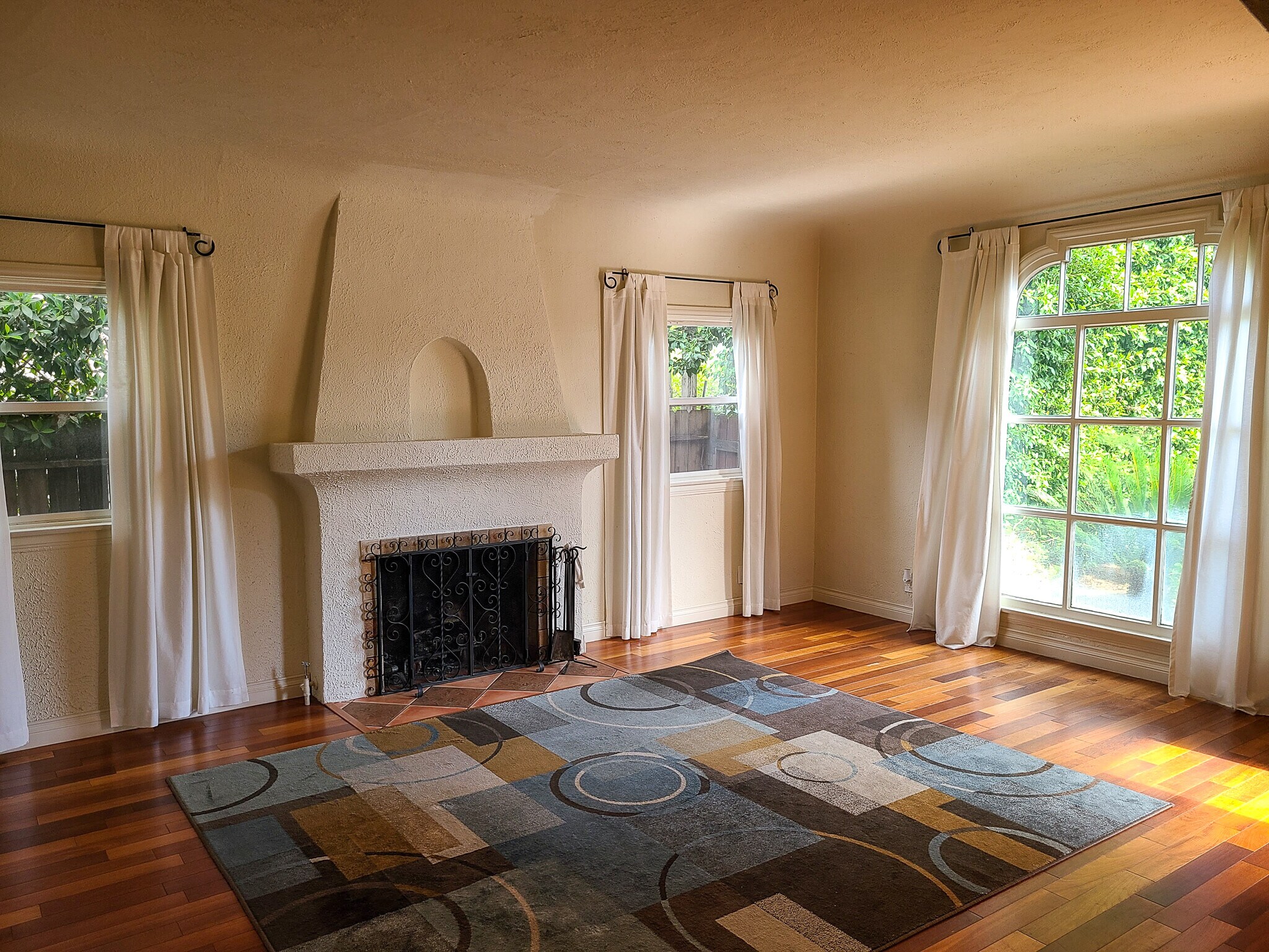 Building Photo - 11301 Blix St