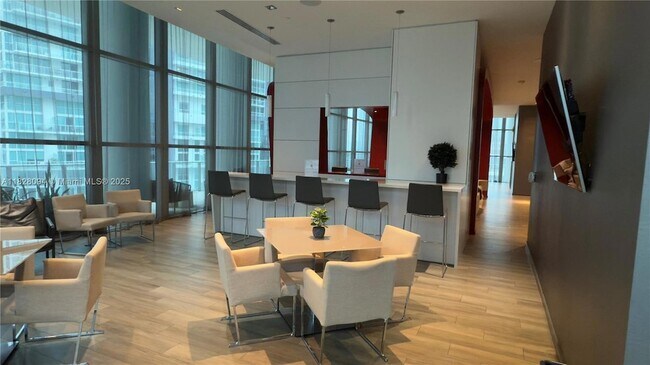 Building Photo - 1100 S Miami Ave
