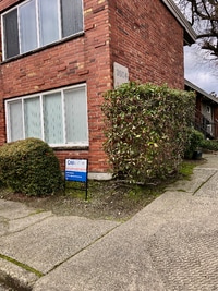 Building Photo - 3604 NE 73rd Pl