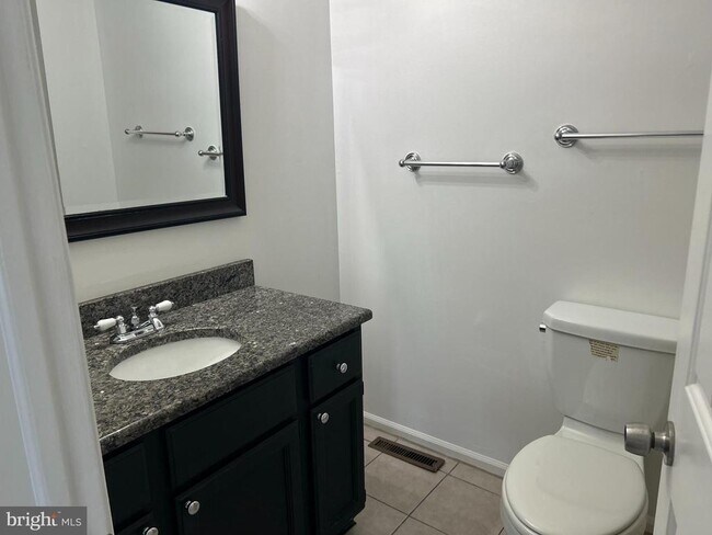 Building Photo - 1307 N Glen Dr