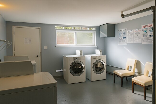 Building Photo - 7638 Hampton Ave