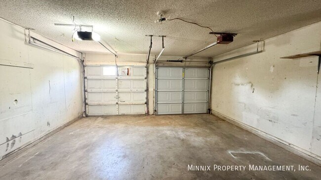 Building Photo - 5603 Amherst St