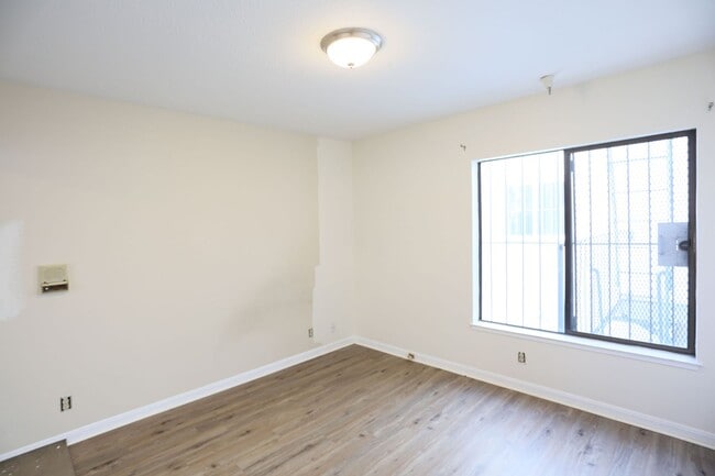 Building Photo - 7221 Geary Blvd