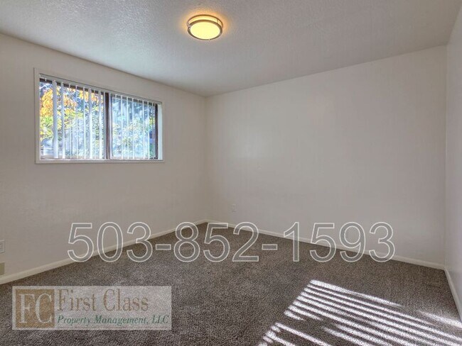 Building Photo - 2326 21st Pl