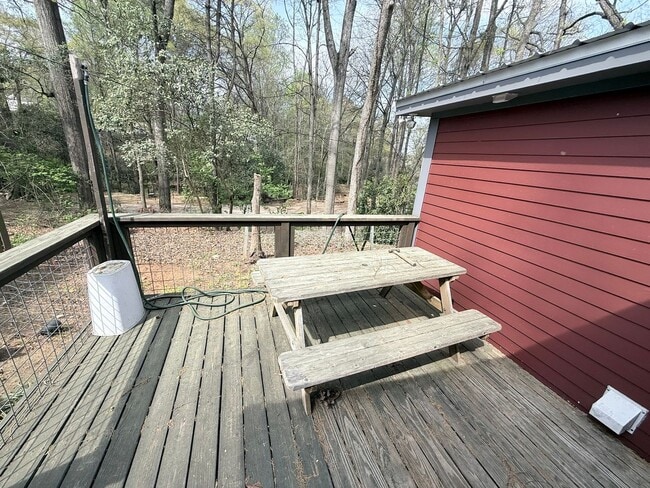 Building Photo - Updated Rare Normaltown Find