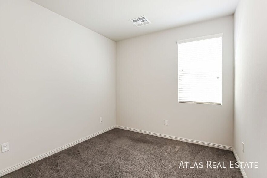 Building Photo - 1625 Guyot Ct