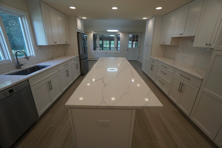 Building Photo - 28W383 Behrs Circle Dr S