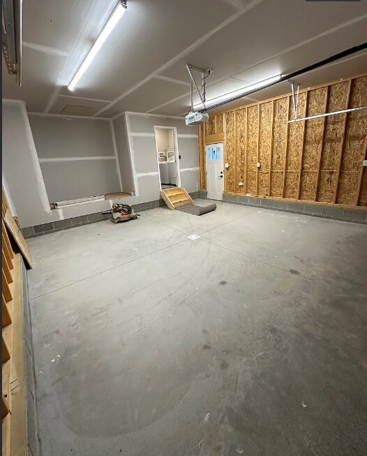 Garage - 8195 Lake Pleasant Rd