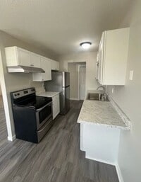 Building Photo - 1 Bedroom in Hopkins