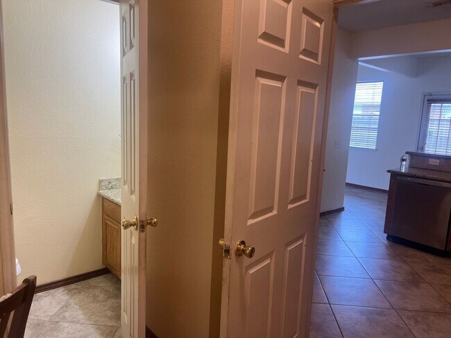 Building Photo - 20218 Bronze Bluff Dr