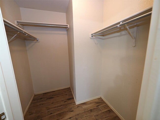 Building Photo - 1161 Kentra Dr