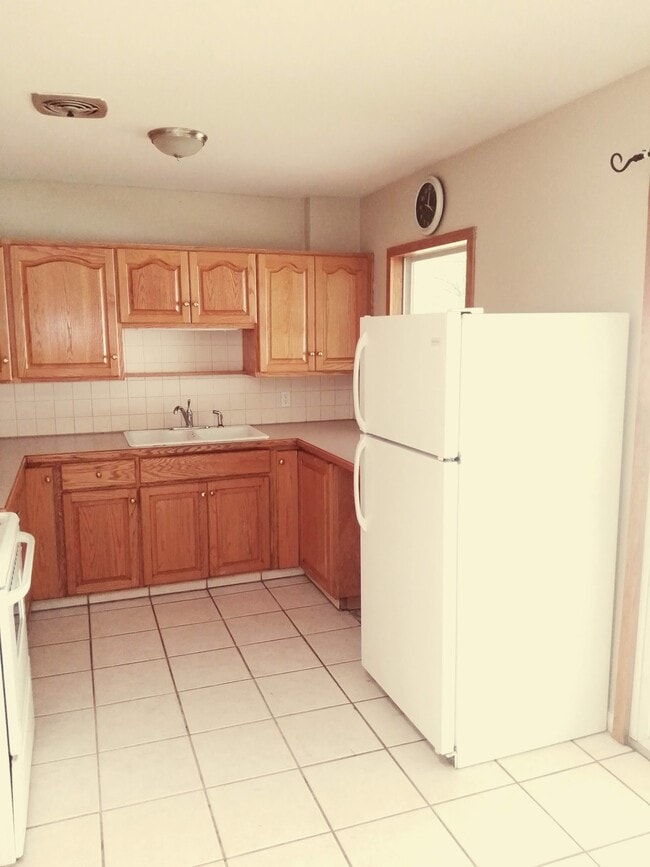 Building Photo - 4735 Redstone Dr