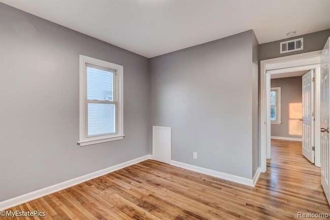 Building Photo - 6151 Helen St