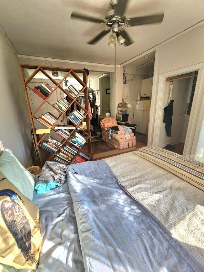 Building Photo - STUDIO DOWNTOWN Rutledge Ave - Available August 1, 2026