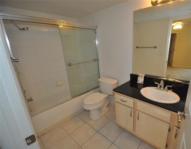 Building Photo - 724 Crest Pines Dr