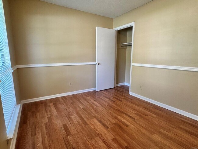 Building Photo - 429 Fieldbrook Dr