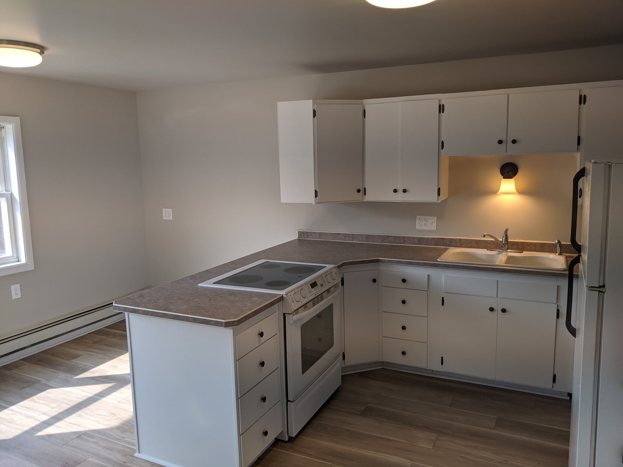 Large dine-in kitchen. - 630 West Main St