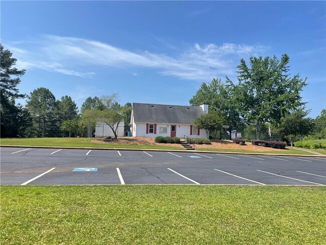 Building Photo - 324 King James Dr