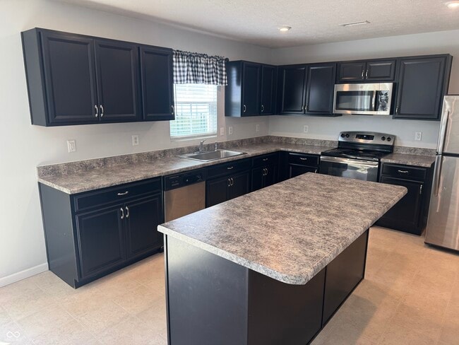Building Photo - 204 Dietz Dr