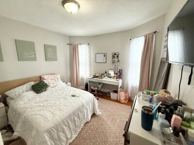 Building Photo - 17 Sachem St