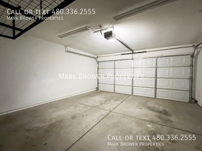 Building Photo - 2515 E Dragoon Ave