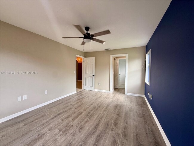 Building Photo - 2550 N Nob Hill Rd