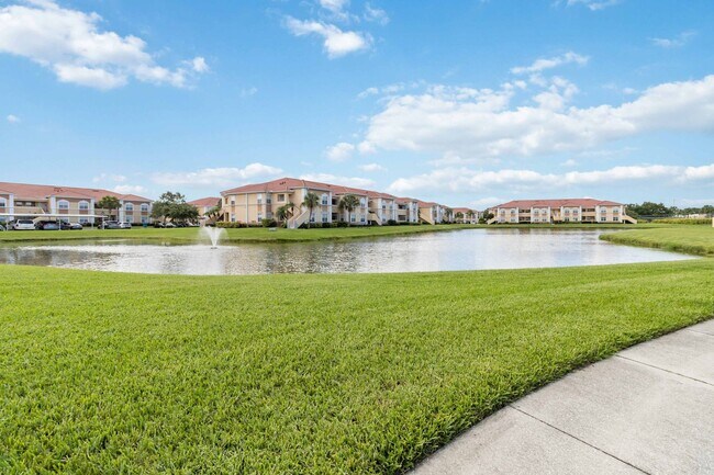Building Photo - 2950 Viscaya Pl