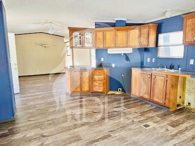 Building Photo - 310 Madison Ave