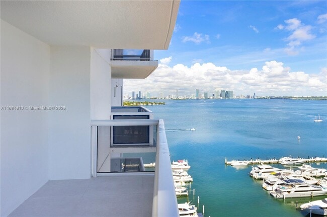 Primary Photo - 1800 Sunset Harbour Dr