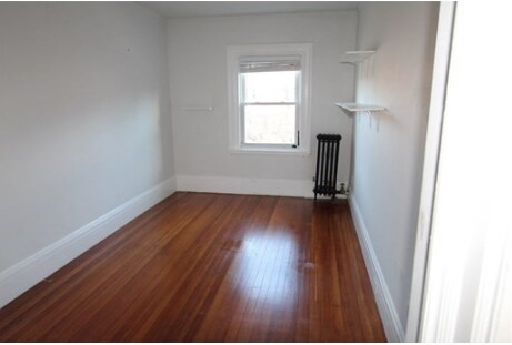 Building Photo - 338 Tappan St