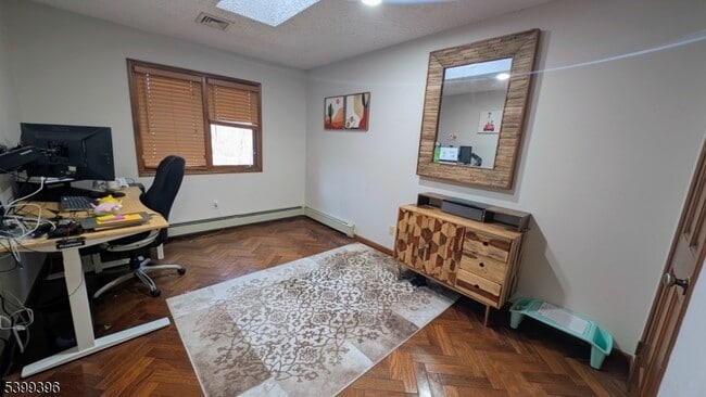 Building Photo - 22 Heritage Ct