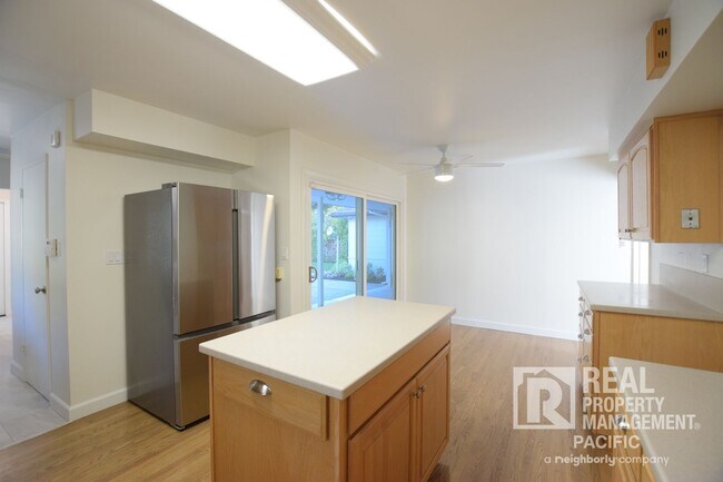 Building Photo - 3-Bedroom Retreat with Expansive Backyard ...