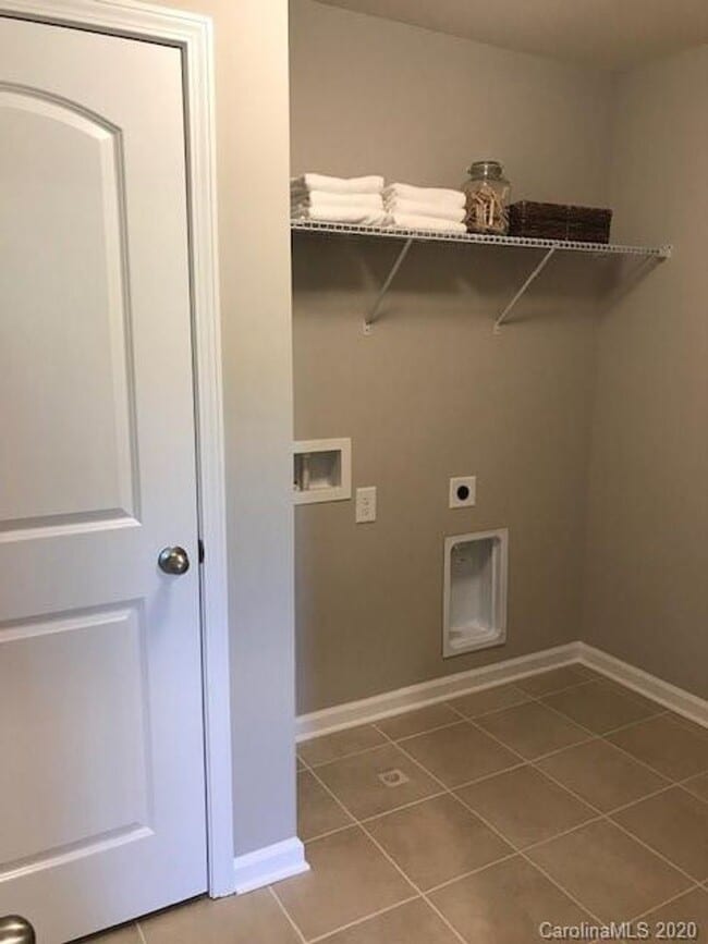 Building Photo - Coming Soon! 5BR/4.5BA | Newly Renovated Single Family Home | In Cortona!
