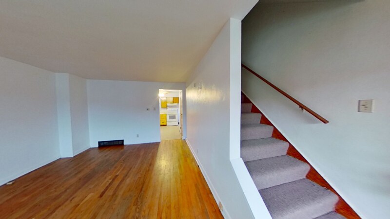 Building Photo - 11 W McNutt St