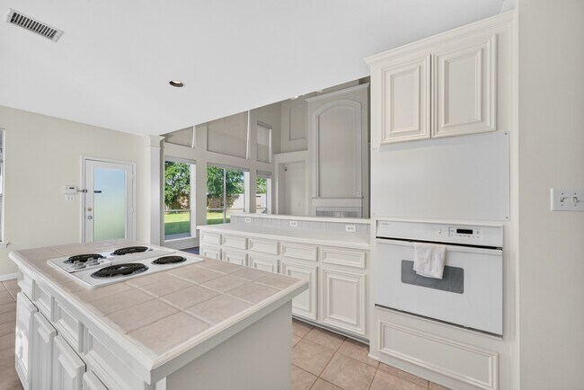Building Photo - 1727 Emma Cove Ct