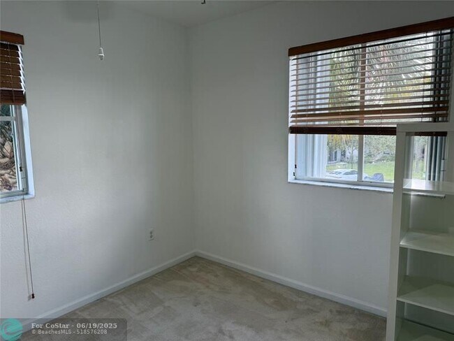 Building Photo - 8227 SW 27th St