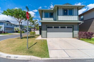 Building Photo - 3BR 2.5BA House w/CENTRAL AC & EXTRA PARKI...