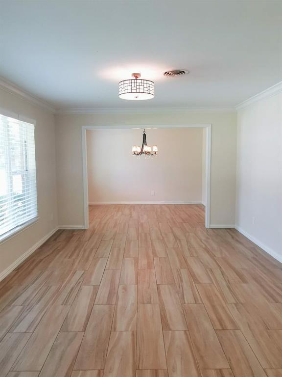 Building Photo - 10307 Cedarhurst Dr