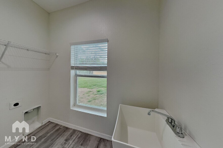 Building Photo - 7356 S Cameo Cir