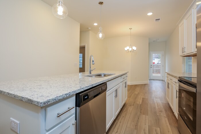 Building Photo - 2007 Tyler Farms Rd