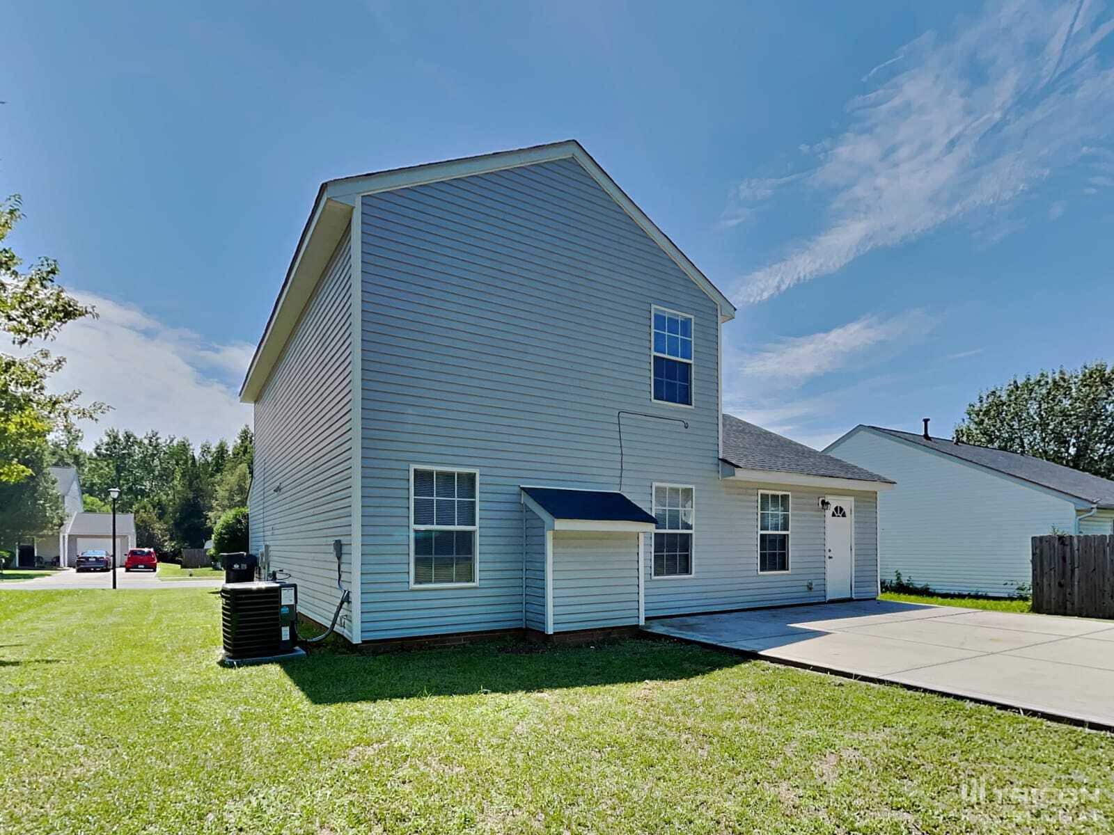 Building Photo - 3936 Far West Dr